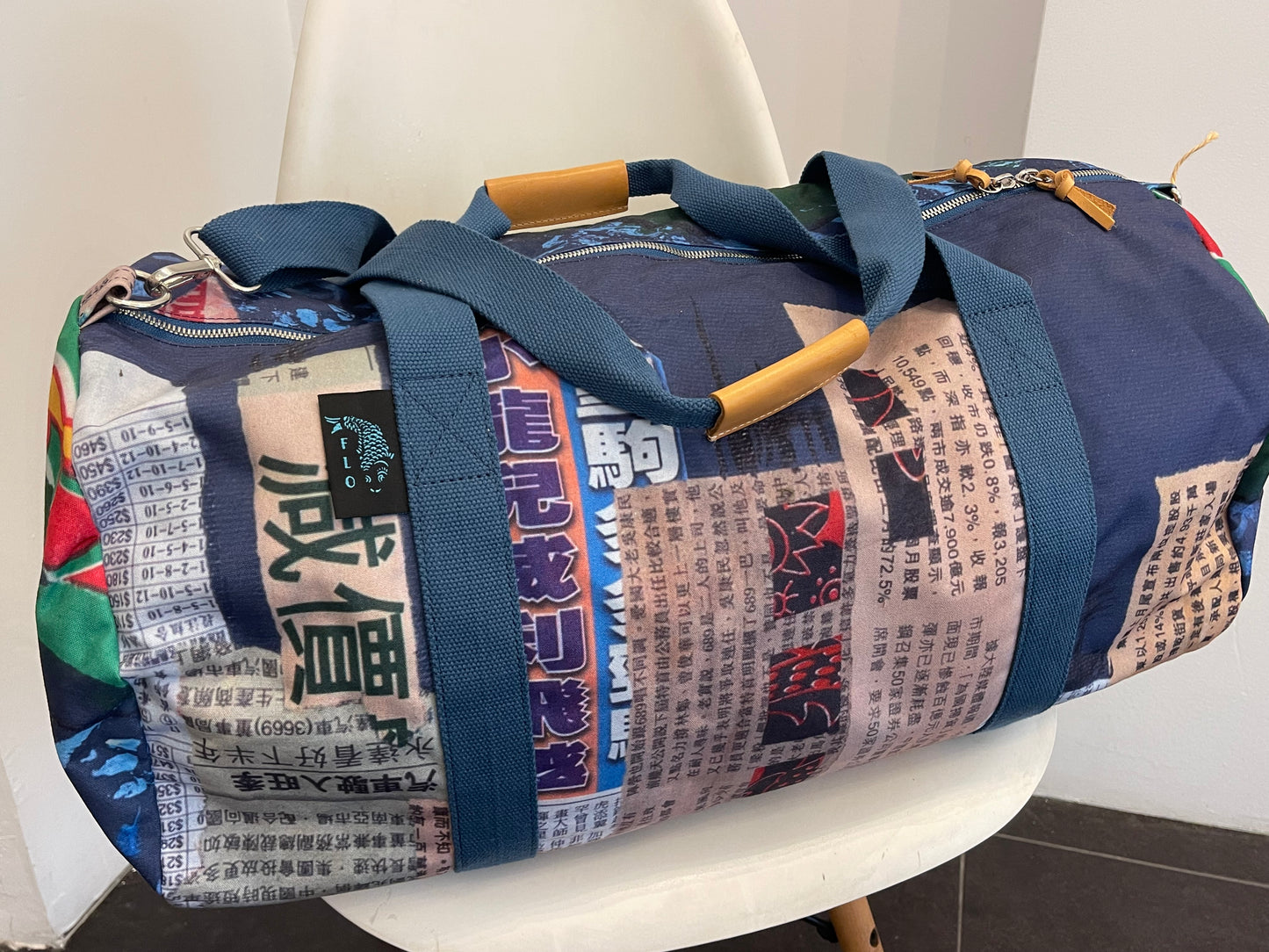 Blue artistic printed travel bag (Large)
