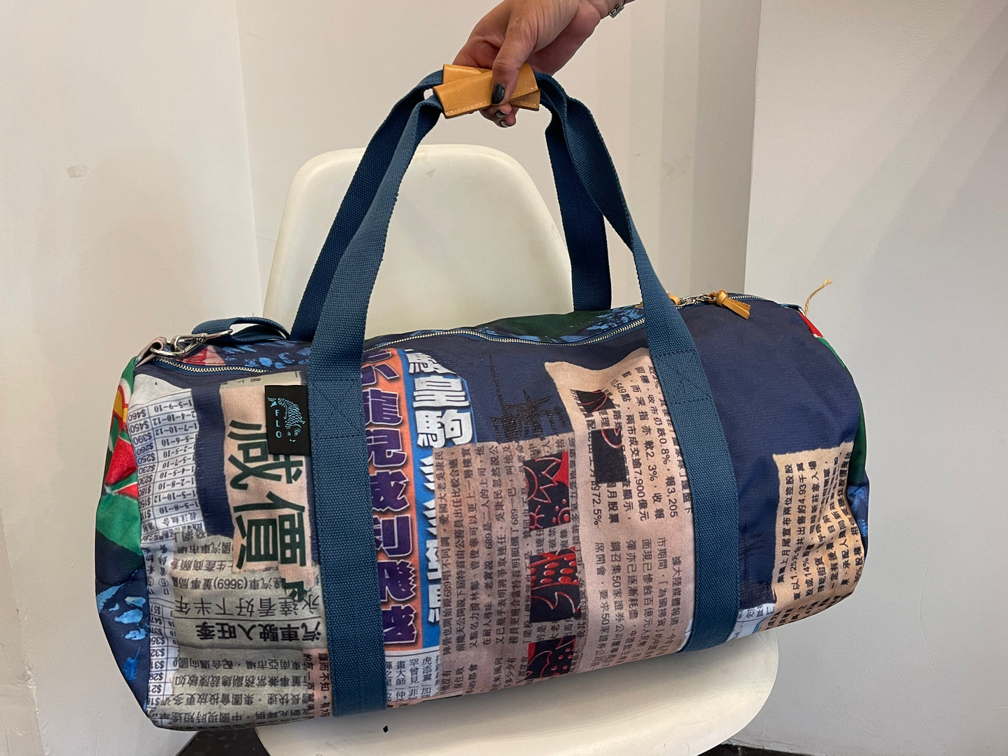 Blue artistic printed travel bag (Large)