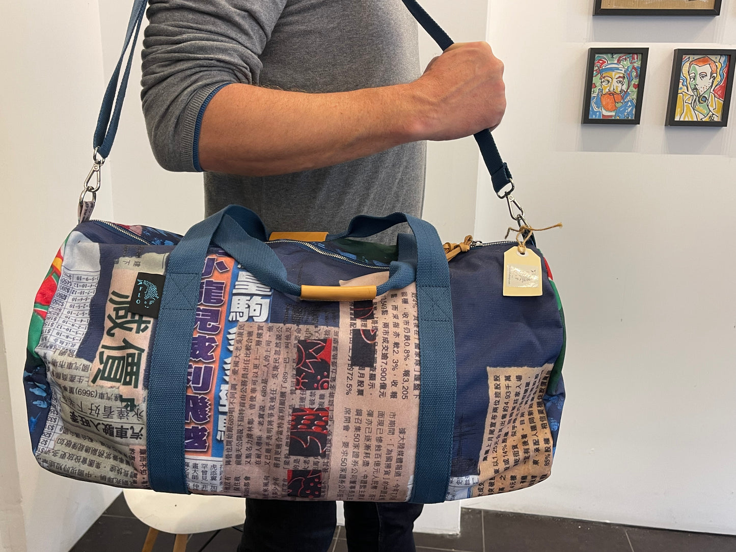 Blue artistic printed travel bag (Large)