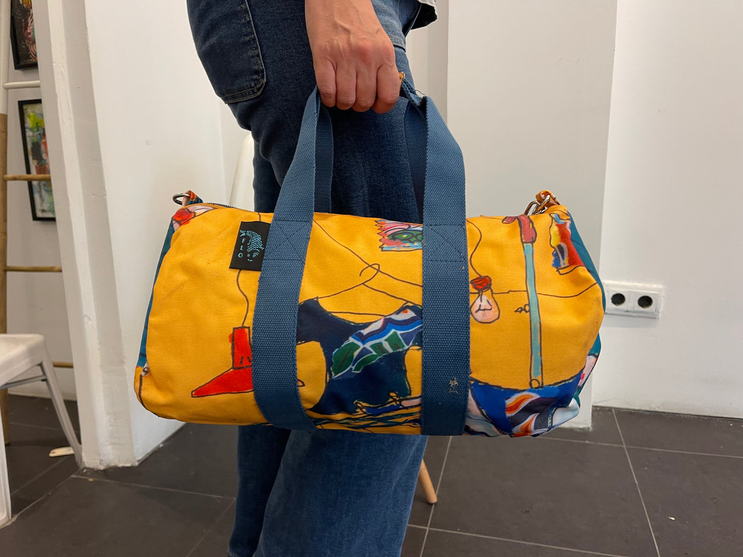 Yellow artistic printed travel bag (Medium)